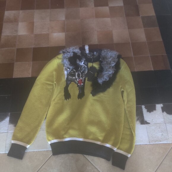 Dolce & Gabbana fur trim  fox sweater size 44 New - Picture 1 of 5